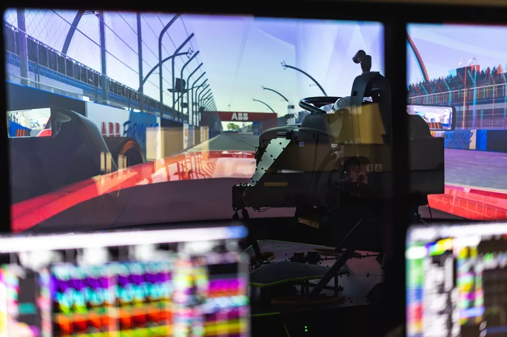 Simulador Dynisma Nissan Formula E