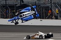 Castroneves sobre el accidente: “Estaban volando. Me agaché y cerré los ojos"