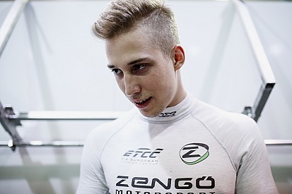Szabó Zsolt kap lehetőséget a Zengő Motorsporttól a WTCR-ben!
