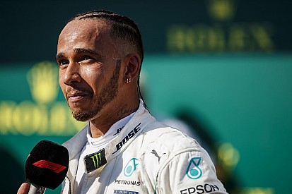 Hamilton: "Con l'introduzione del peso minimo per i piloti nel 2019 dovrò essere un atleta differente. Non vedo l'ora"