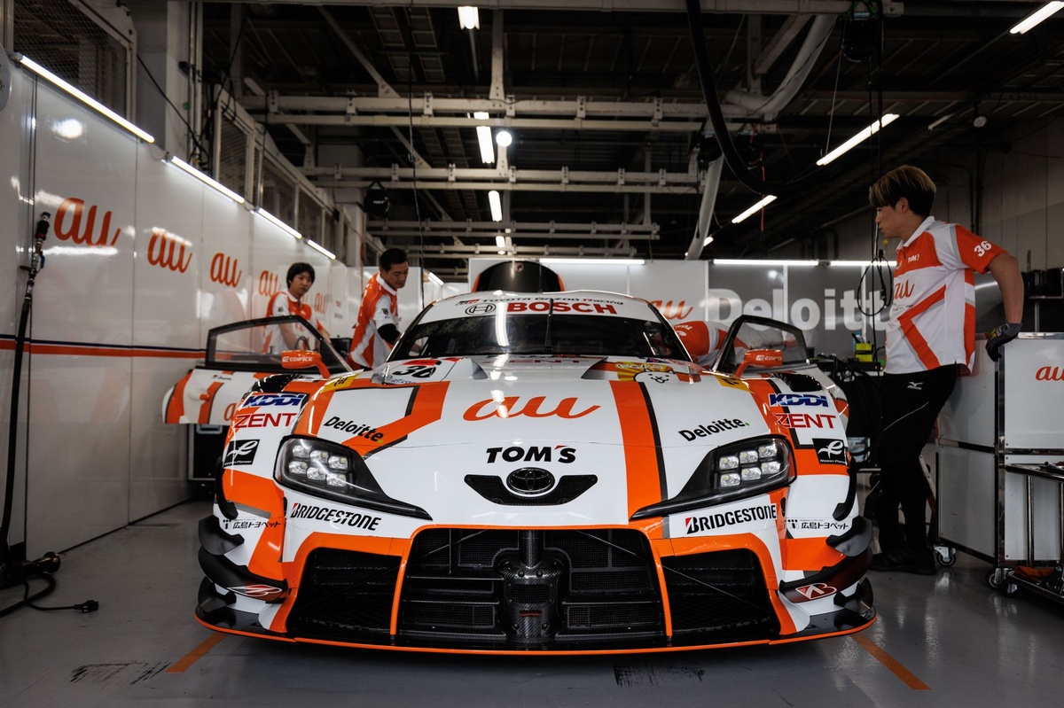 36号車au TOM'Sが2勝目！ GT300は88号車ウラカンが17番手から