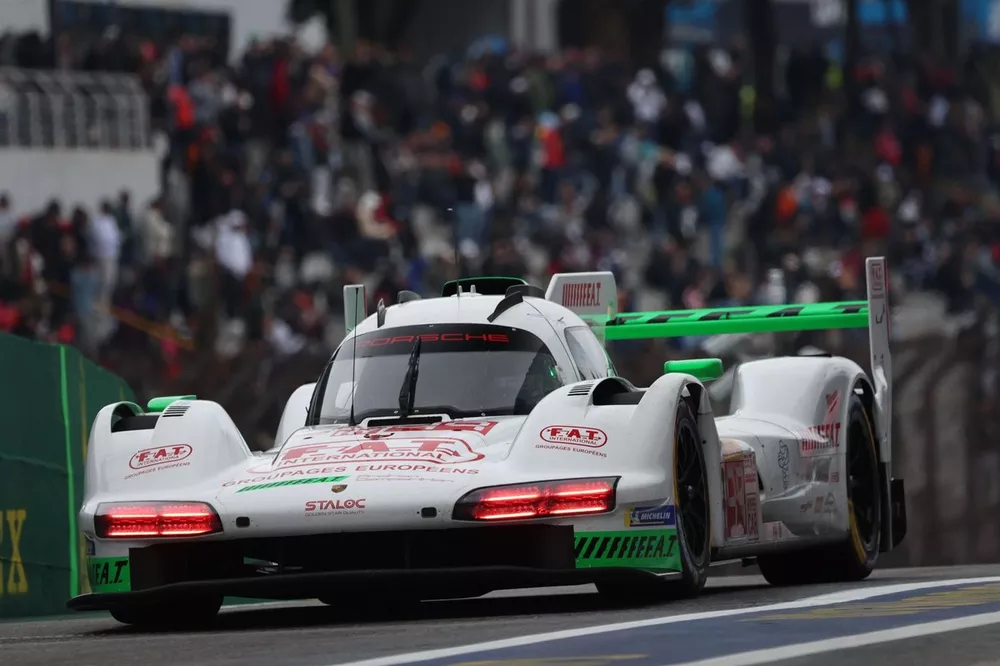 #99 Proton Competition Porsche 963: Harry Tincknell, Neel Jani, Julien Andlauer