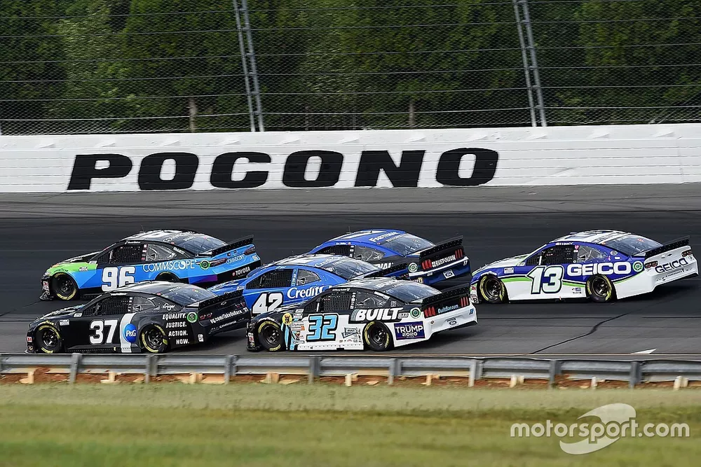 Daniel Suarez, Gaunt Brothers Racing, Toyota Camry, Ryan Preece, JTG Daugherty Racing, Chevrolet Camaro