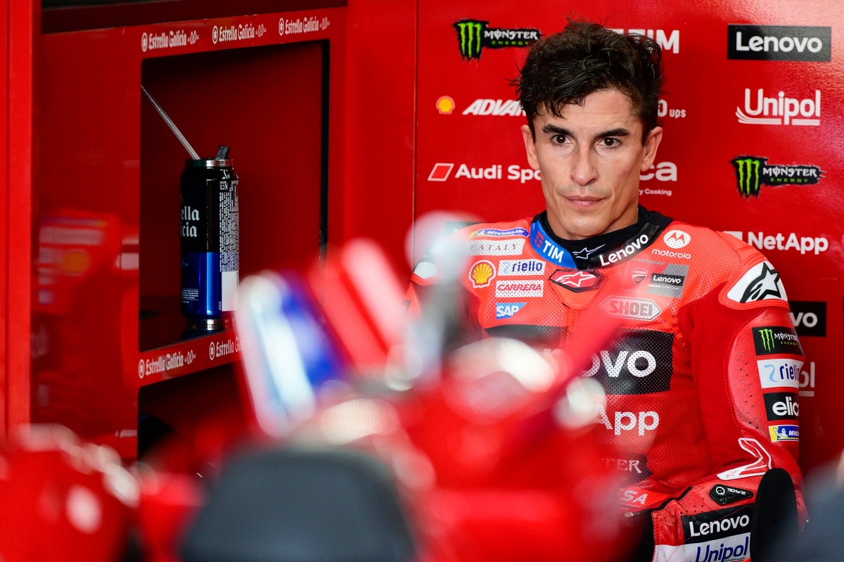 Marc Márquez, lesionado tras tirarle Bezzecchi en la carrera de Mandalika 