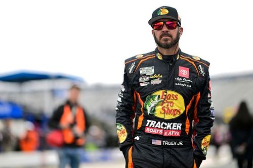 Martin Truex Jr se aposentará da NASCAR Cup após a temporada 2024