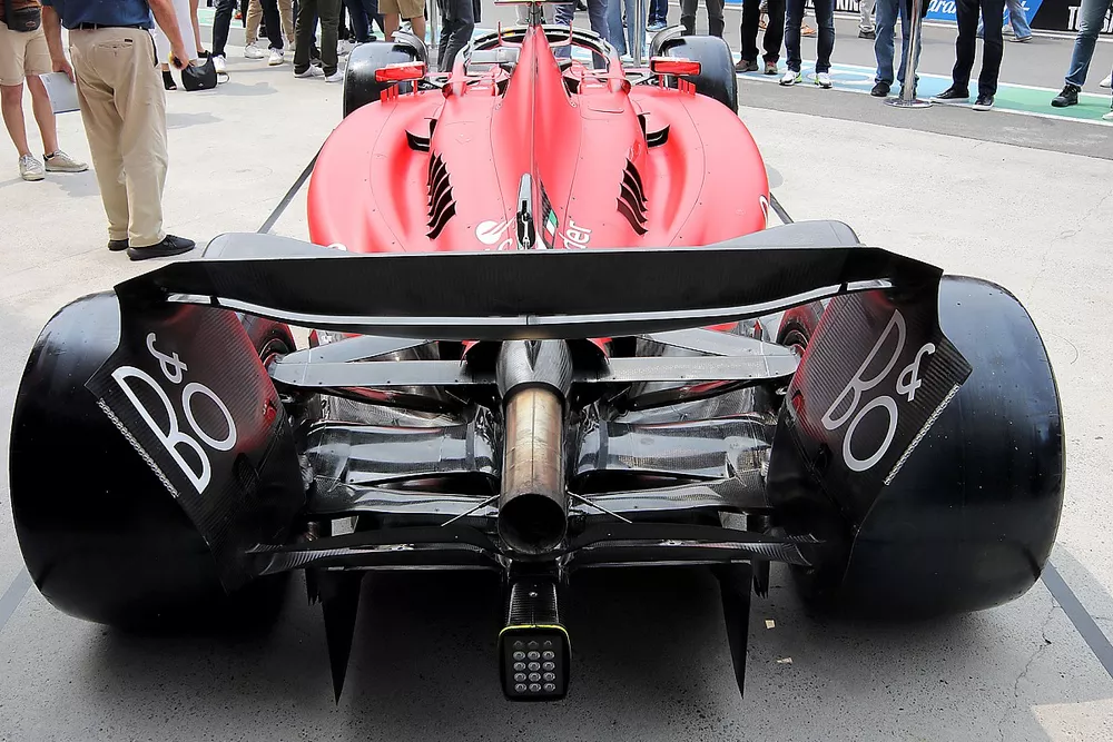 Traseira da Ferrari SF-23