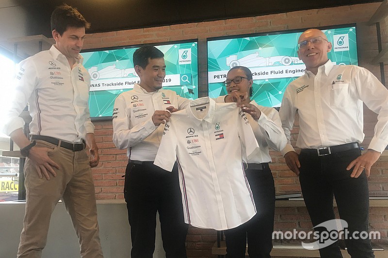 Mercedes: Stephanie Travers è la nuova Trackside Fluid Engineering di Petronas