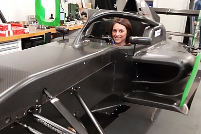 Fotogallery: Sharon Scolari nell'abitacolo della Formula Regional