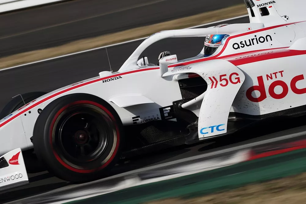 Ukyo Sasahara（DOCOMO TEAM DANDELION RACING）