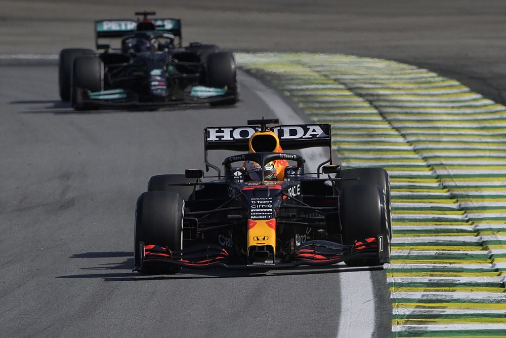 Max Verstappen, Red Bull Racing RB16B, Lewis Hamilton, Mercedes W12