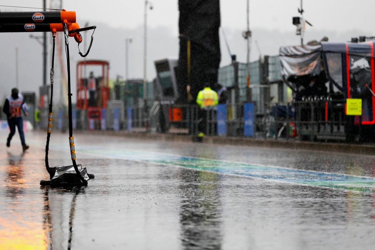How rain in F1 Belgian GP could wreck Pirelli's strategy experiment