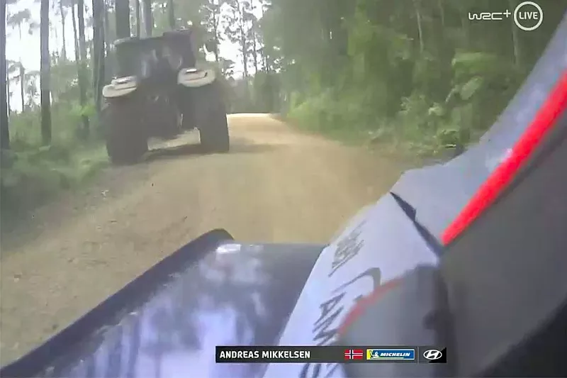 Capture d'&eacute;cran d'Andreas Mikkelsen, Anders J&aelig;ger, Hyundai Motorsport Hyundai i20 Coupe WRC

