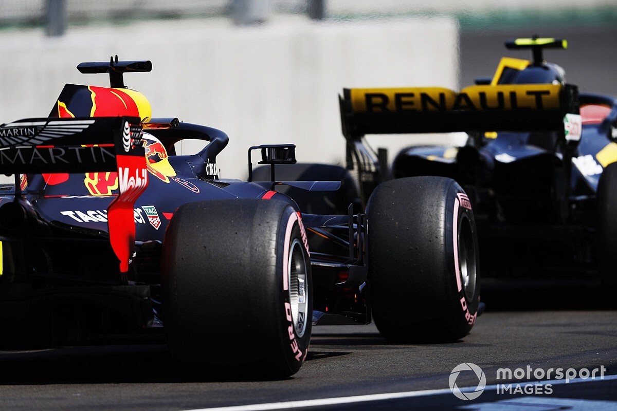 Ricciardo, Renault'nun Honda'dan daha fazla gelişmesini umuyor