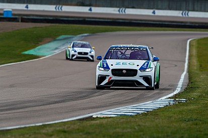 Jimenez e Cacá completam teste em categoria suporte da F-E