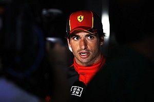 Sainz appelle les tifosi et les médias à épargner Ferrari