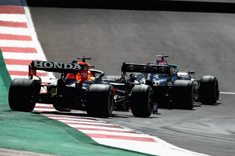 Lewis Hamilton, Mercedes W12, Max Verstappen, Red Bull Racing RB16B
