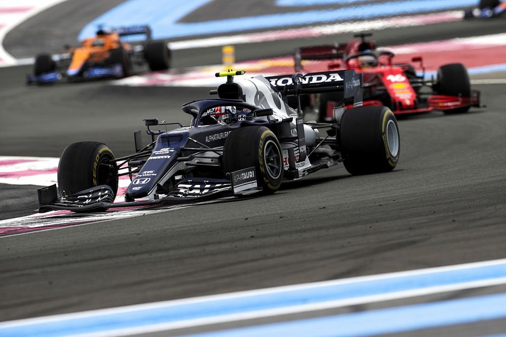 Pierre Gasly, AlphaTauri AT02, Charles Leclerc, Ferrari SF21