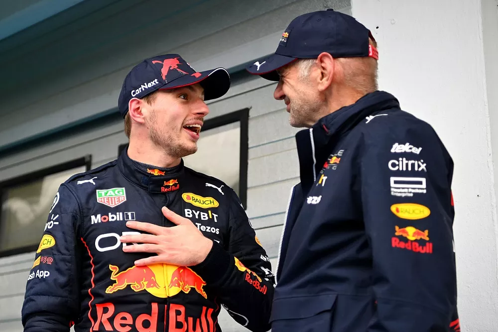 Max Verstappen, Red Bull Racing RB18, Adrian Newey, Chief Technical Officer, Red Bull Racing