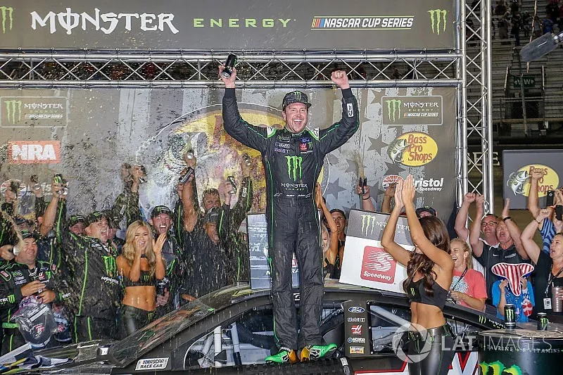 1. Kurt Busch, Stewart-Haas Racing, Ford Fusion Monster Energy / Haas Automation