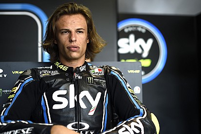 Infortunio a una mano per Bulega: sarà costretto a saltare il GP del Giappone