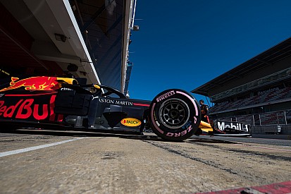 Red Bull, Mercedes ile Avustralya için bir fark belirledi
