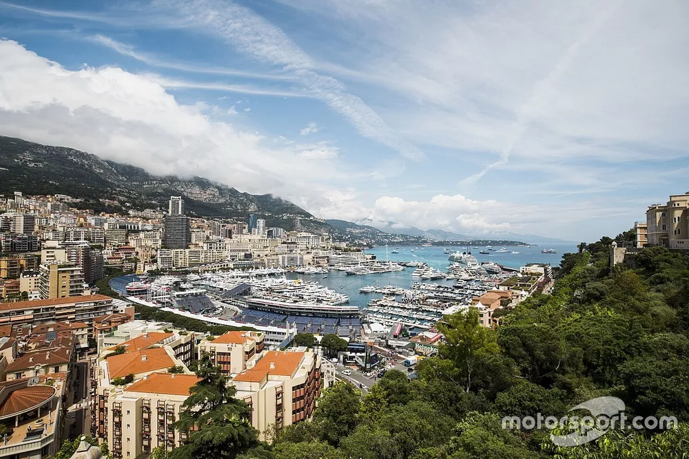 Sfeerbeeld circuit en haven van Monaco