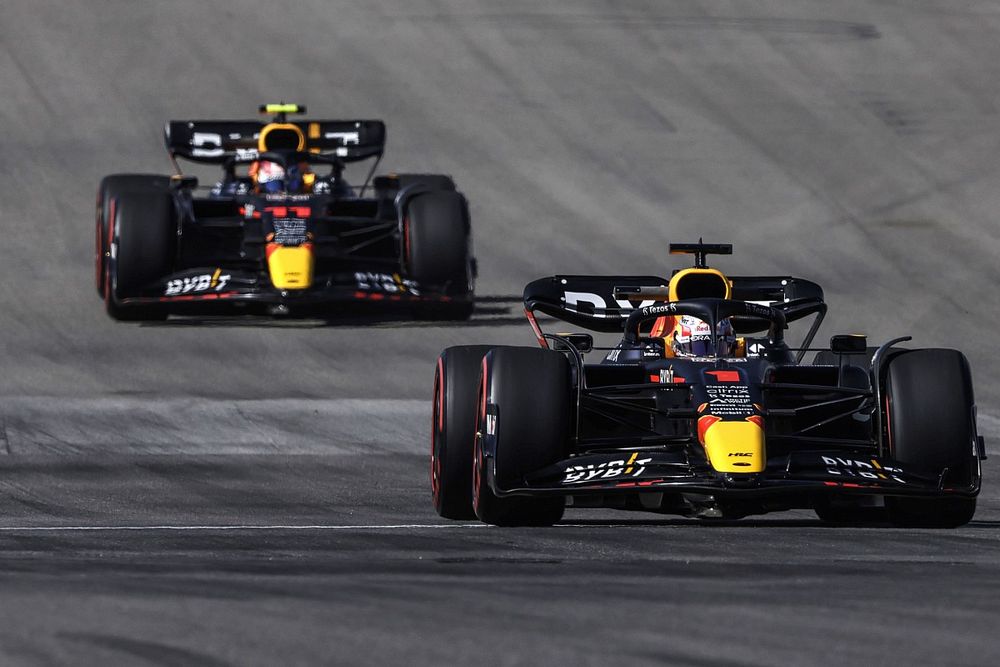 Max Verstappen, Red Bull Racing RB18, Sergio Perez, Red Bull Racing RB18