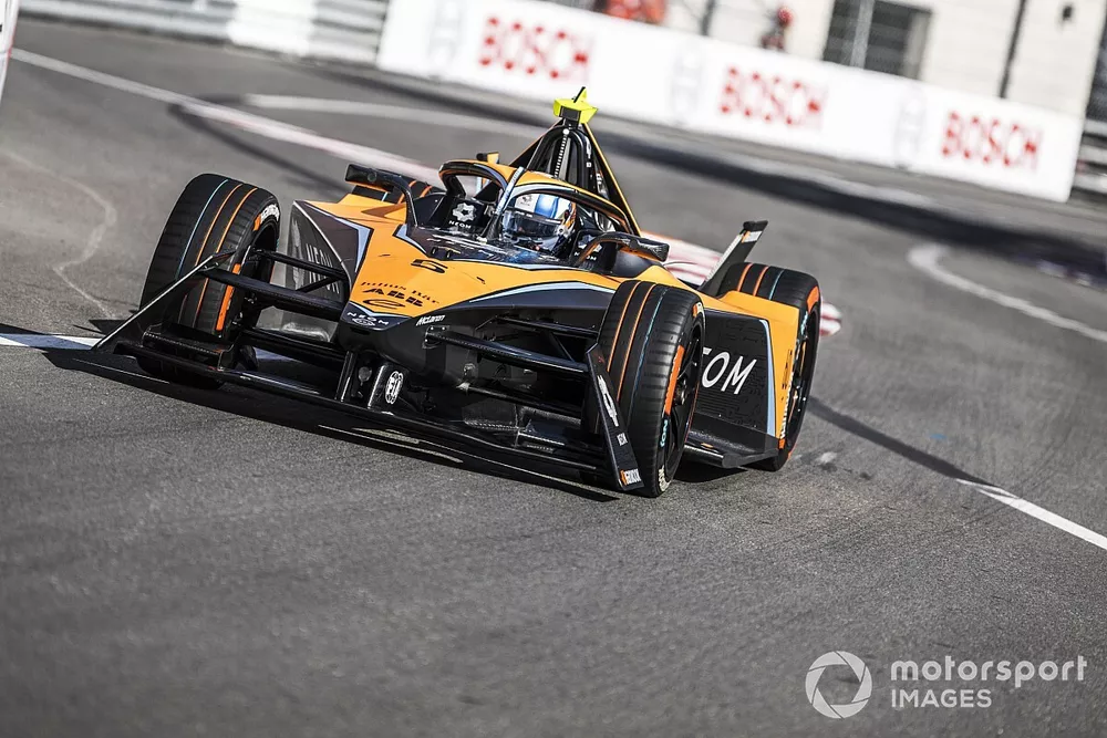 Jake Hughes, McLaren, e-4ORCE 04