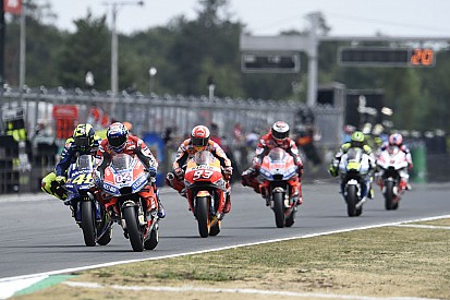 Stoner ziet verandering in MotoGP: “Rijders gaan niet tot de limiet”