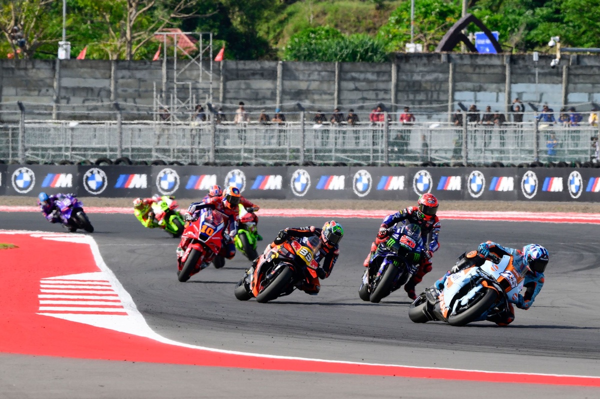 Raul Fernandez and Luca Marini at odds over “not intelligent” MotoGP battle