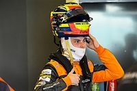 Grosjean ciekawy formy Piastriego