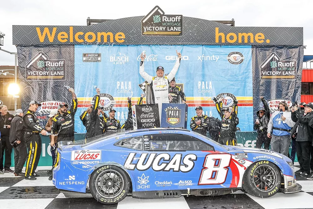 Ganador de la carrera Kyle Busch, Richard Childress Racing, Chevrolet Camaro