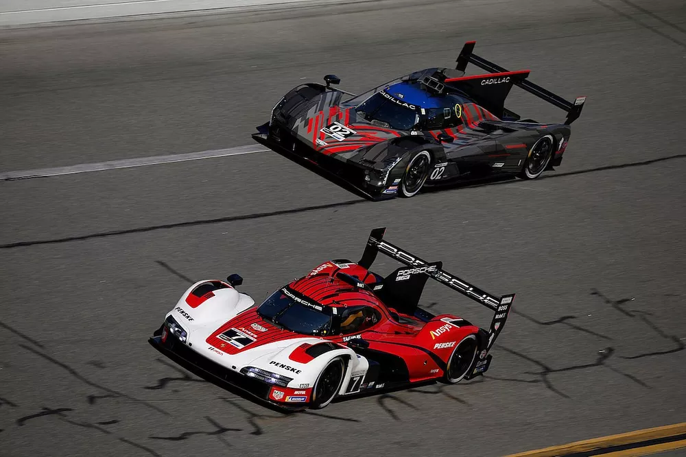 #02 Chip Ganassi Racing Cadillac DPi: Earl Bamber, Alex Lynn, Richard Westbrook, #7 Porsche Penske Motorsport, Porsche 963, GTP: Mathieu Jaminet, Michael Christensen, Nick Tandy