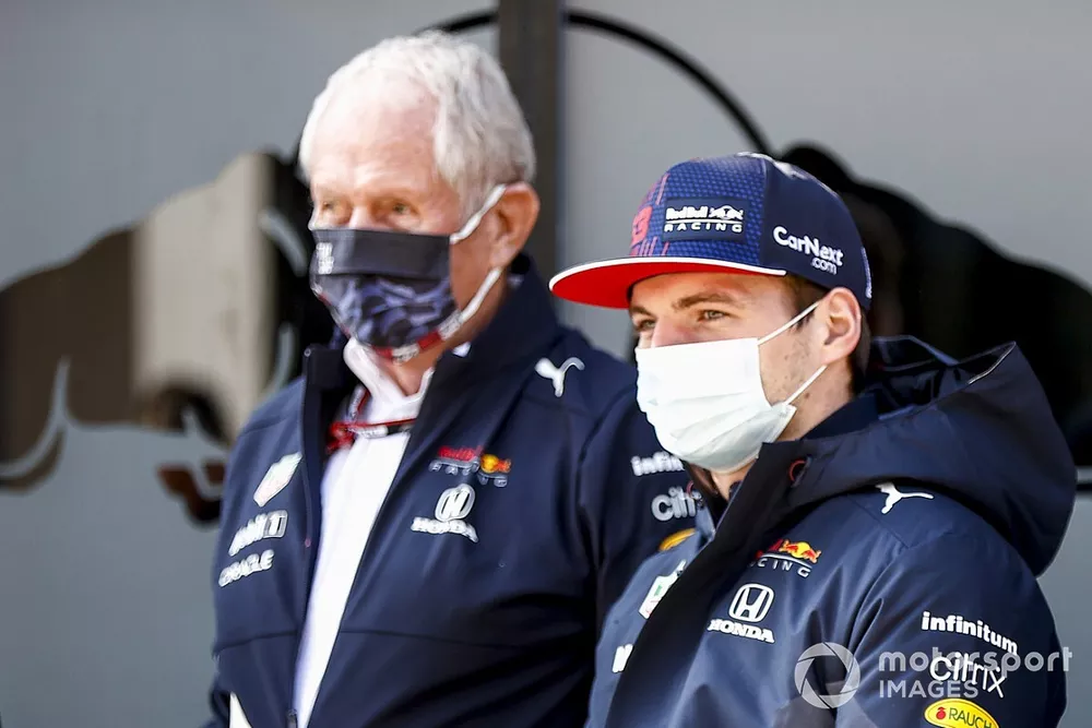 Helmut Marko, Consultant, Red Bull Racing, Max Verstappen, Red Bull Racing and Masashi Yamamoto, General Manager, Honda Motorsport 