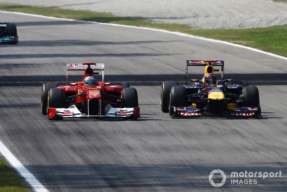 Sebastian Vettel, Red Bull Racing RB7, Fernando Alonso, Ferrari 150