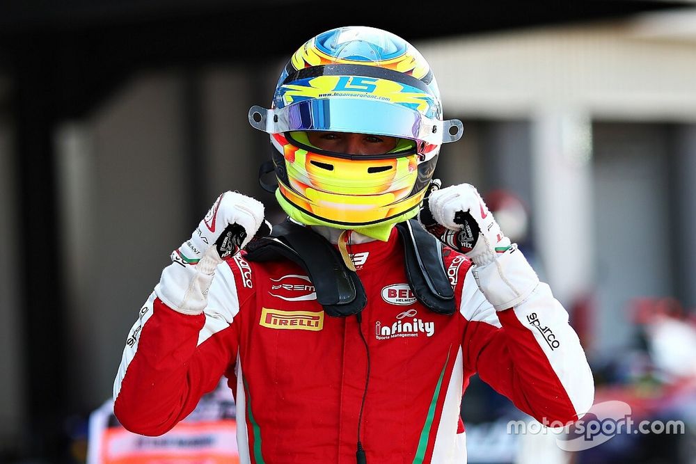 Ganador de la pole Logan Sargeant, PREMA Racing