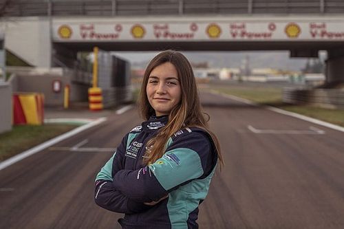 La espa&ntilde;ola Laura Camps entra en la Academia de Ferrari