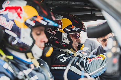Sainz, contento a pesar de “un día movidito”