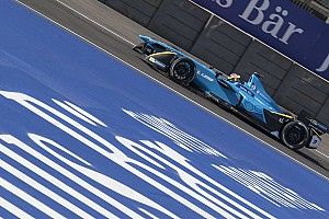 A pesar del viaje, Buemi manda en México 