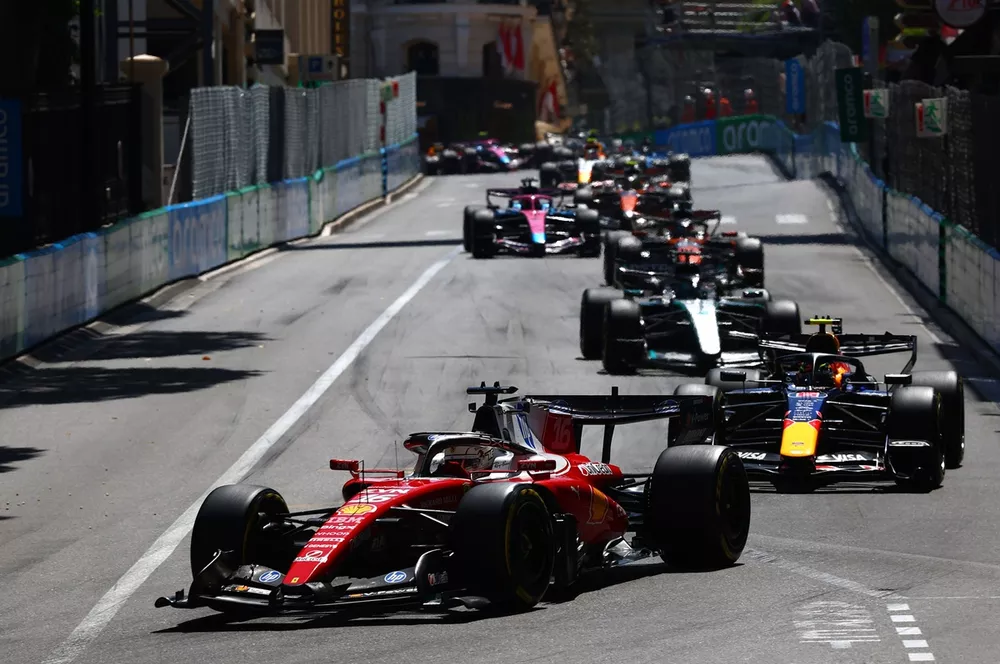 Charles Leclerc, Ferrari, Isack Hadjar, Red Bull Racing