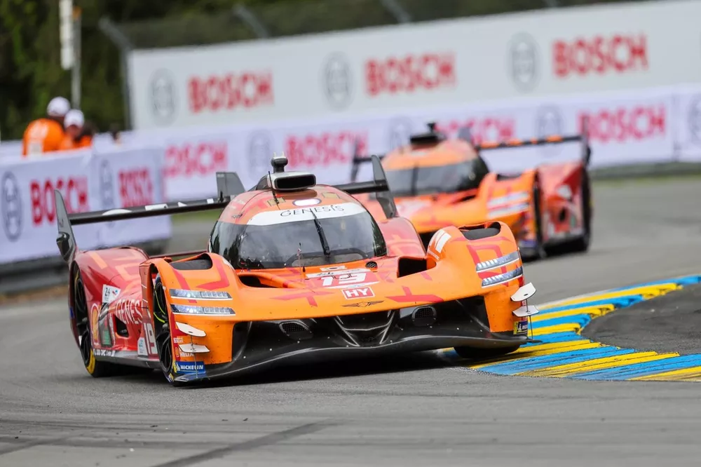 #19 Genesis Magma Racing Genesis GMR-001-Hypercar: Mathieu Jaminet, Paul-Loup Chatin, Daniel Juncadella