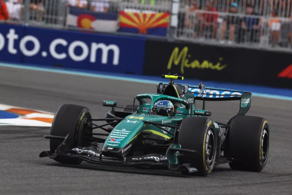 Fernando Alonso, Aston Martin Racing