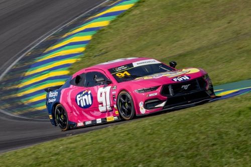 NASCAR Brasil: Dudu Barrichello escala pelotão e vence corrida 2 em Interlagos