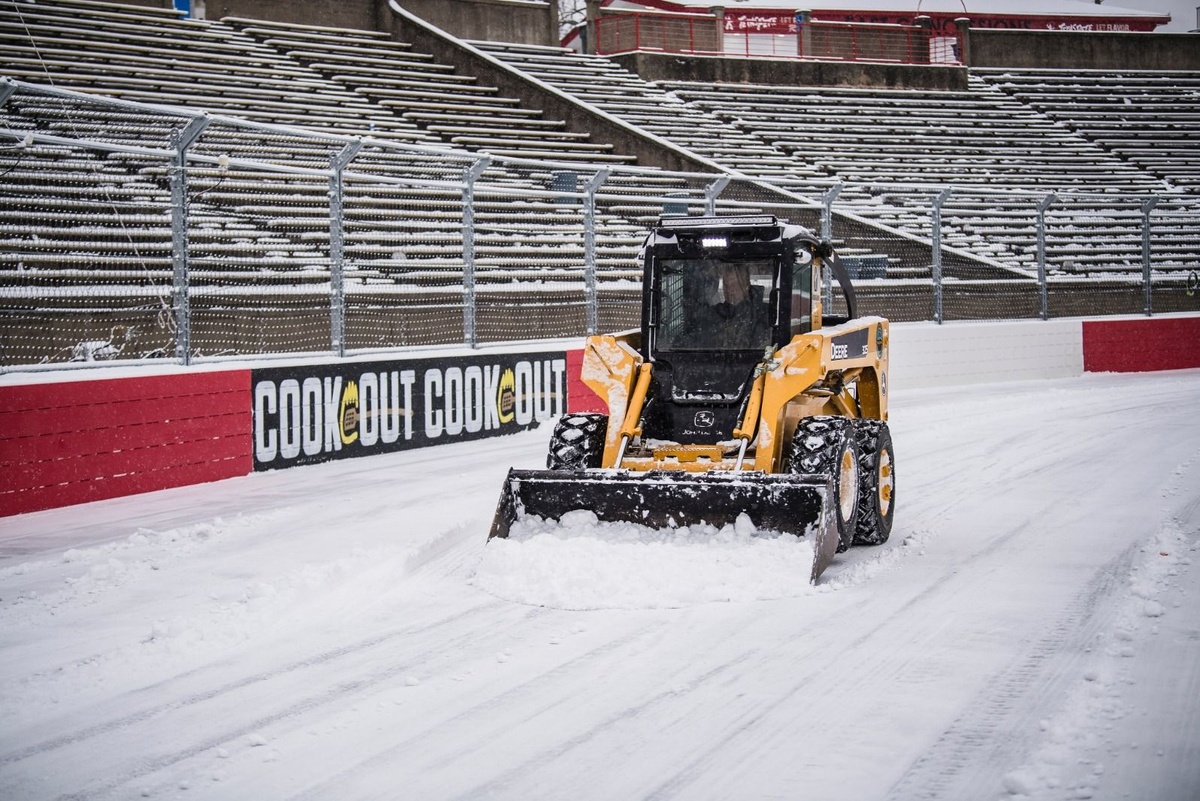 NASCAR Clash at Bowman Gray: Snow's Last Stand Delays Action to Wednesday!