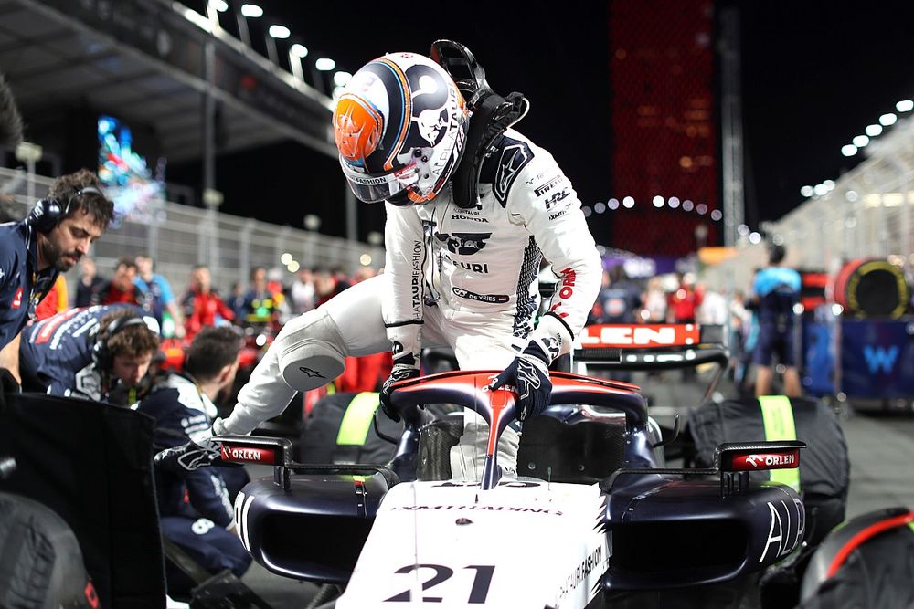 Nyck de Vries, AlphaTauri AT04