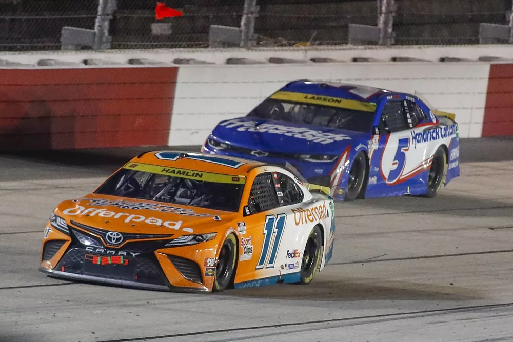 Race winner Denny Hamlin, Joe Gibbs Racing, Toyota Camry Offerpad