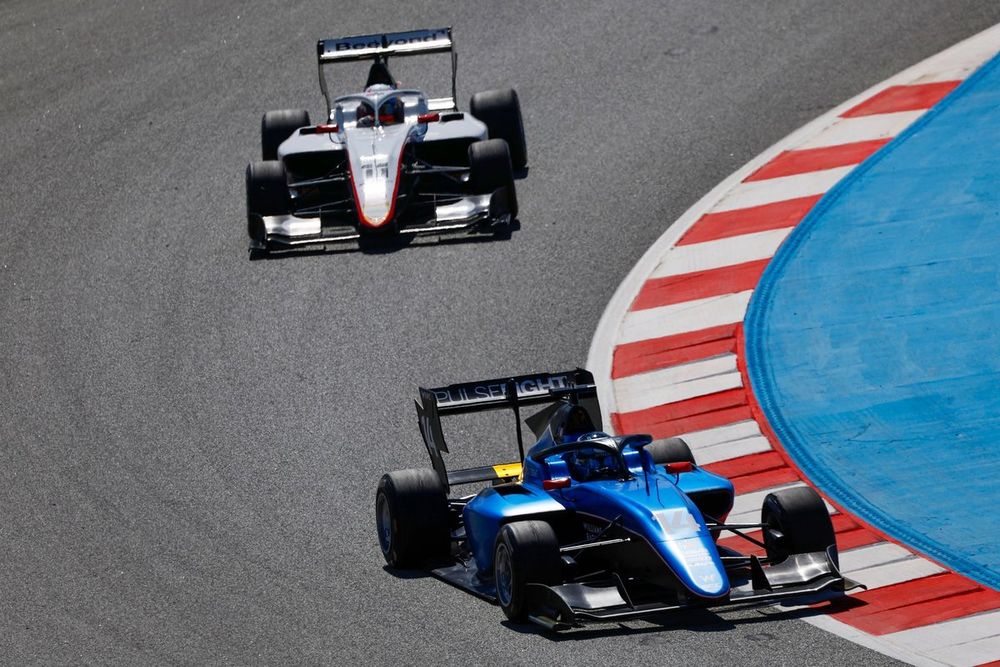 Luke Browning, Hitech Pulse-Eight, leads Sebastian Montoya, Campos Racing