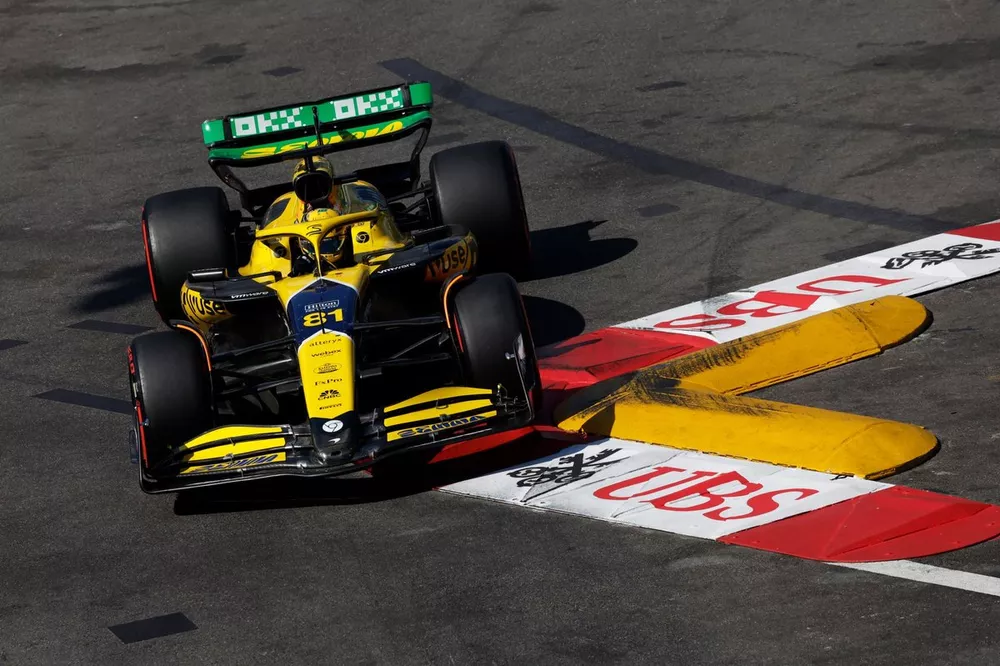 Oscar Piastri, McLaren MCL38