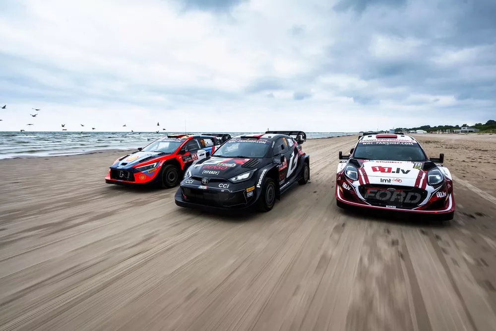 Thierry Neuville, Martijn Wydaeghe, Hyundai World Rally Team Hyundai i20 N Rally1, Martins Sesks, Renars Francis, M-Sport Ford World Rally Team Ford Puma Rally1, S&eacute;bastien Ogier, Vincent Landais, Toyota Gazoo Racing WRT Toyota GR Yaris Rally1