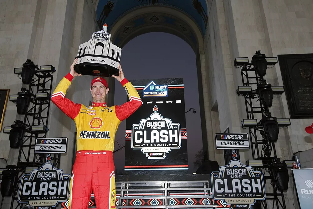Joey Logano, Team Penske, Ford Mustang Shell Pennzoil